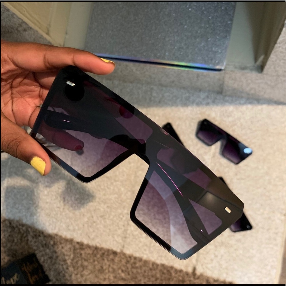 Oversized Black/Clear Frames